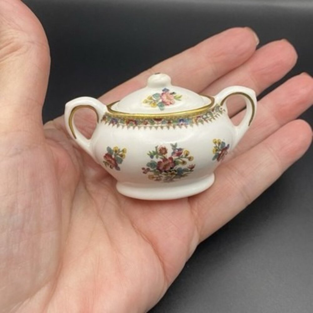 Miniature Dollhouse Soup Tureen W/Lid 3" Coalport Ming Rose Bone China England - Picture 7 of 9